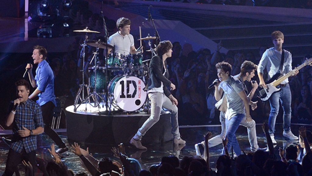 Los 'One Direction' arrasaron en los MTV Awards