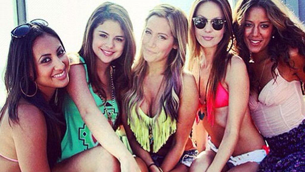 Selena Gomez y Ashley Tisdale