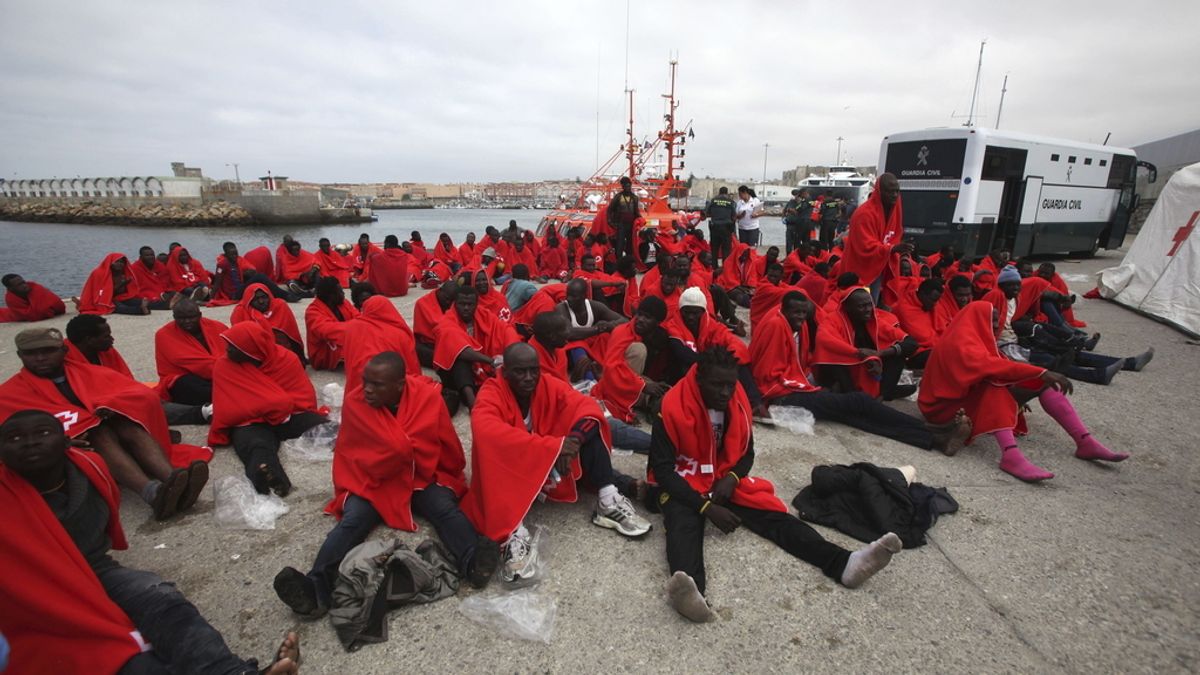 Se eleva a 231 el número de inmigrantes rescatados en aguas del Estrecho