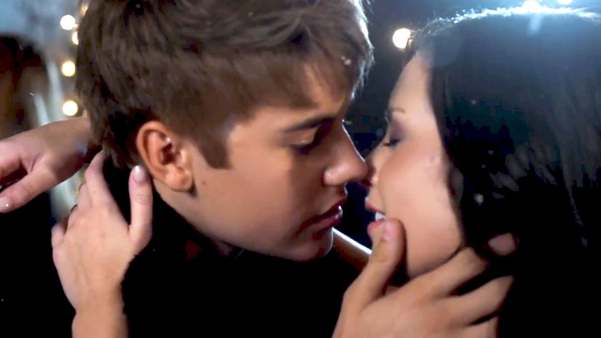 El cantante Justin Bieber durante su videoclip"Mistletoe"