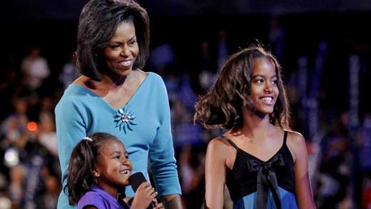 Michelle Obama y sus hijas Malia-Ann y Natasha han protagonizado unos de los momentos más familiares. Video: Informativos Telecinco