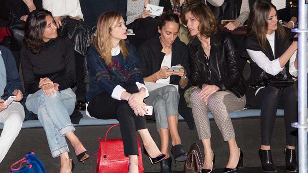 Ambiente en el desfile de ALVARNO