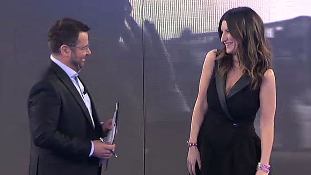 La cantante se convierte en cómplice de la historia de Eloy y Arantxa