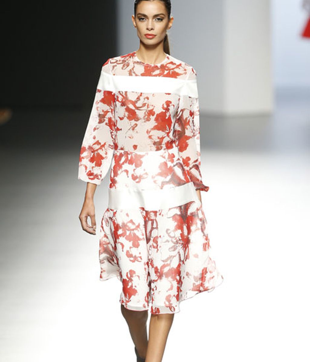 Contención de volúmenes y apuesta por líneas rectas