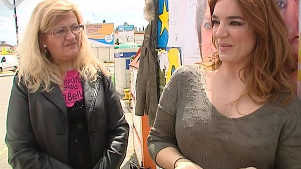La colaboradora de 'Sálvame' se emociona durante la terapia de grupo
