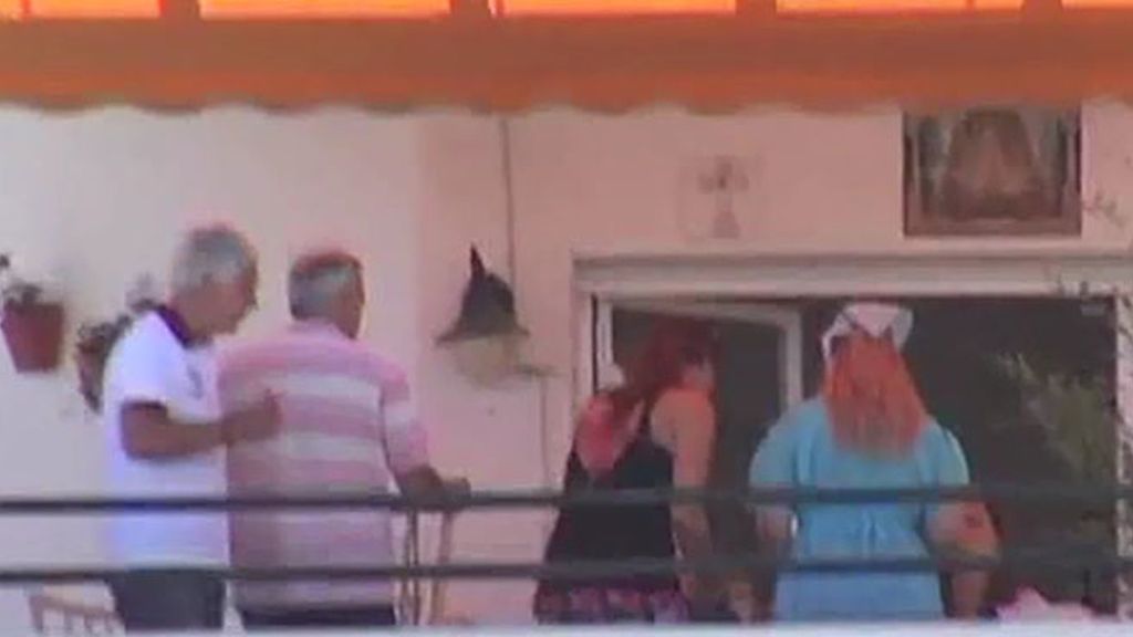 Amador Mohedano reúne a parte de su familia en su casa de Chipiona