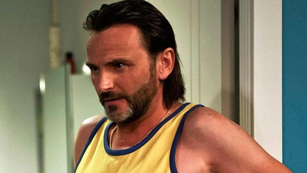 La vida de Lola y Javi se trastocará con su llegada