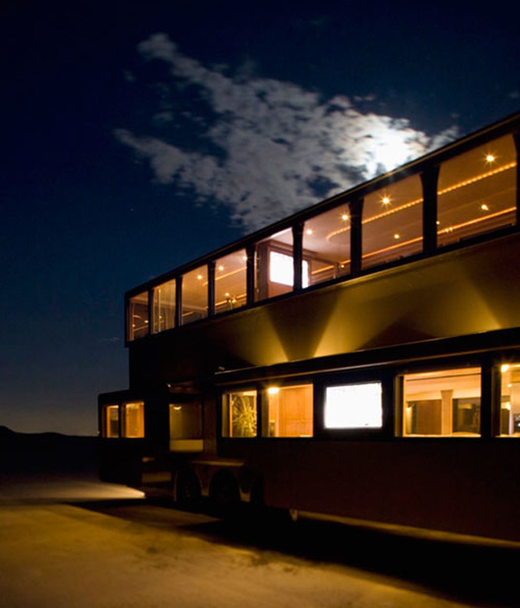 La mansión móvil que Ashton Kutcher lleva al set de 'Dos hombres y medio'