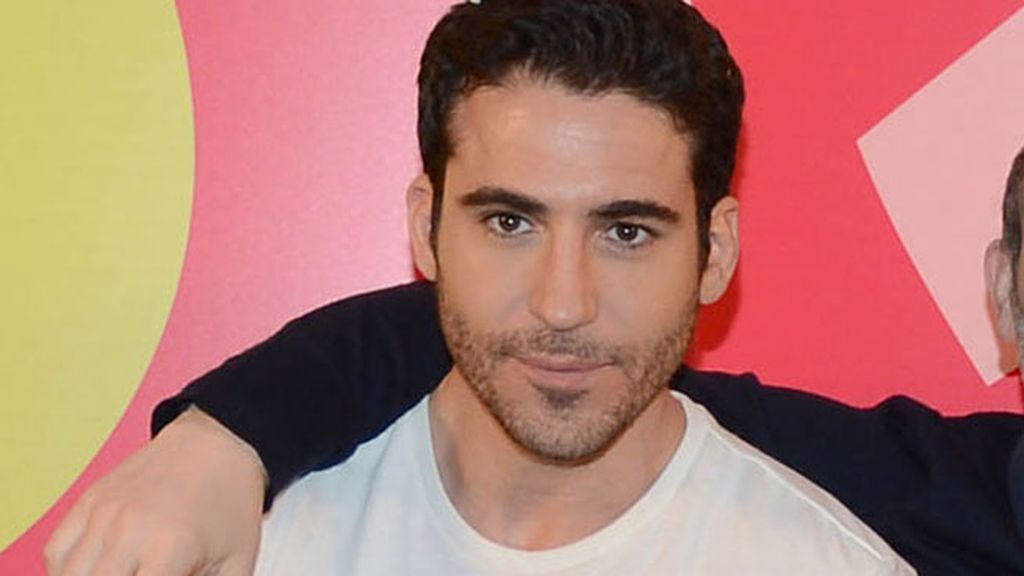 Buen rollo en la presentación con Hugo Silva y Blanca Suárez