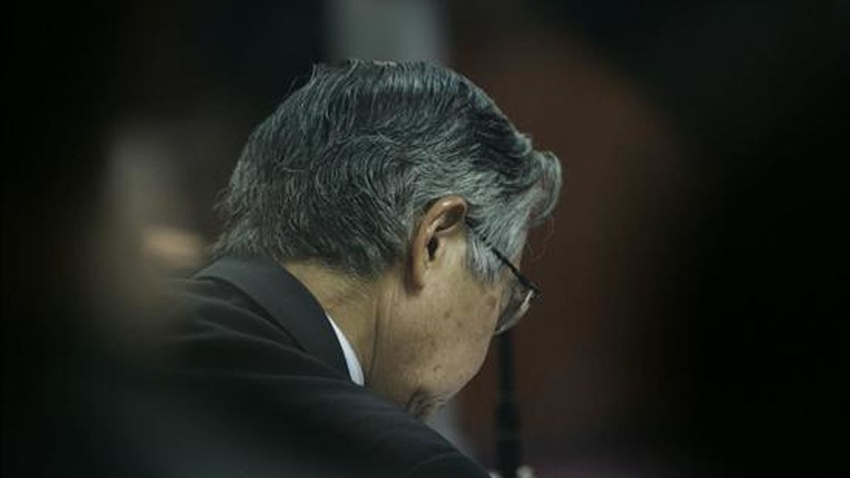 Imagen del ex presidente peruano Alberto Fujimori el día que fue declarado culpable por la sala penal especial de la Corte Suprema de Justicia, que lo procesó por violaciones de los derechos humanos. EFE/Archivo