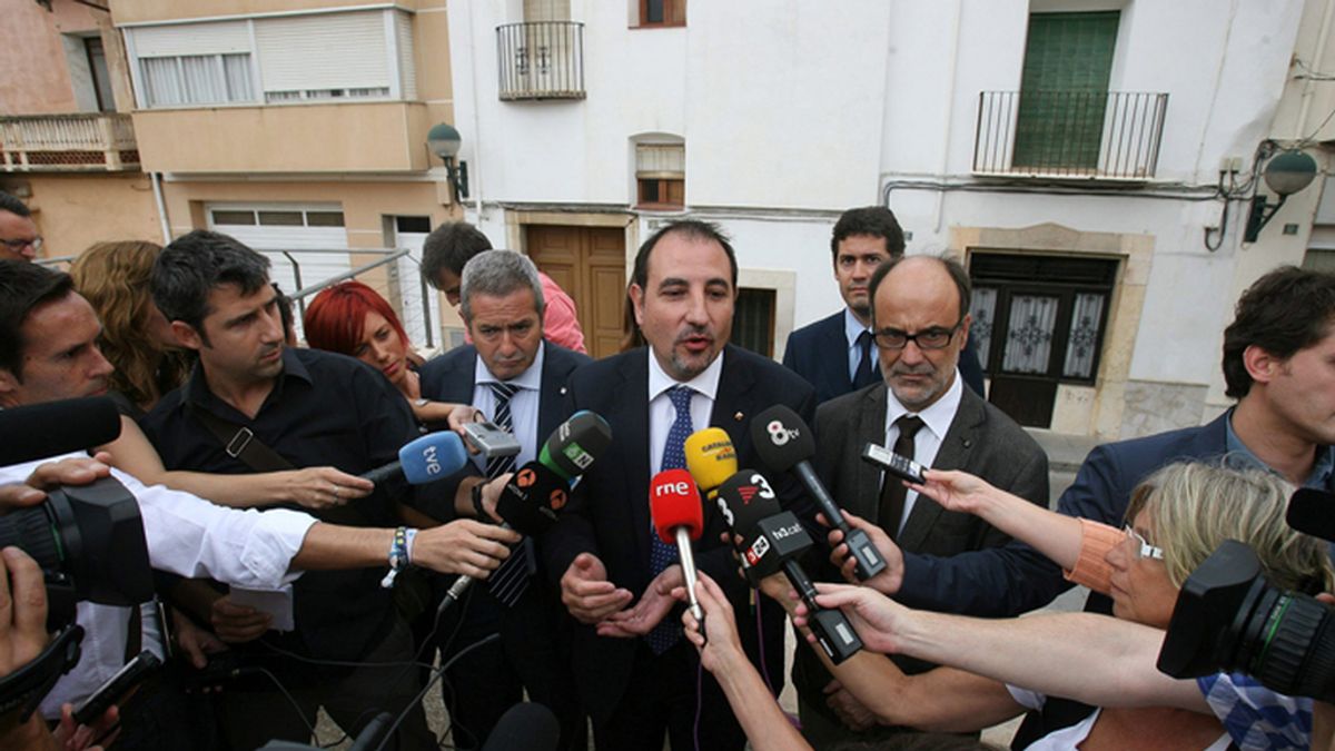 Las autoridades catalanas se reúnen con los alcaldes de la zona afectados por los sismos