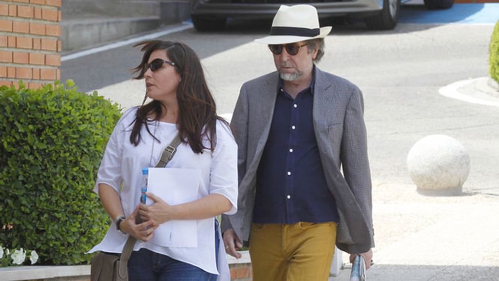 Los famosos se acercan a conocer a la hija de Penélope Cruz