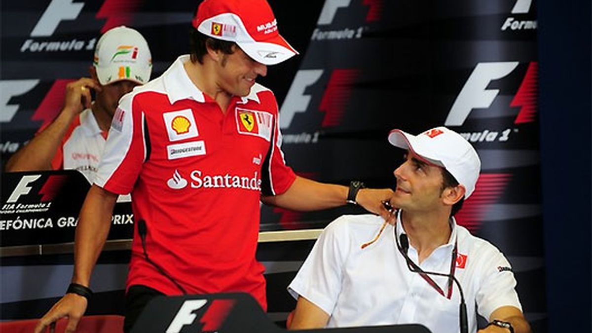 Alonso y De la Rosa, durante el pasado Gran Premio de Europa. FOTO: Archivo.