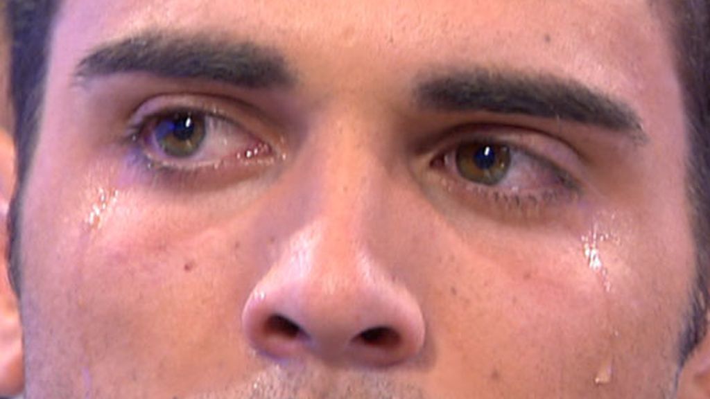 Abraham llora desconsoladamente