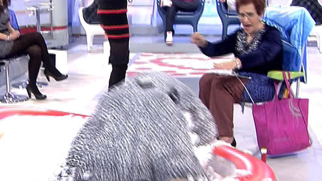 Pipi y Miriam, morreos en el jacuzzi