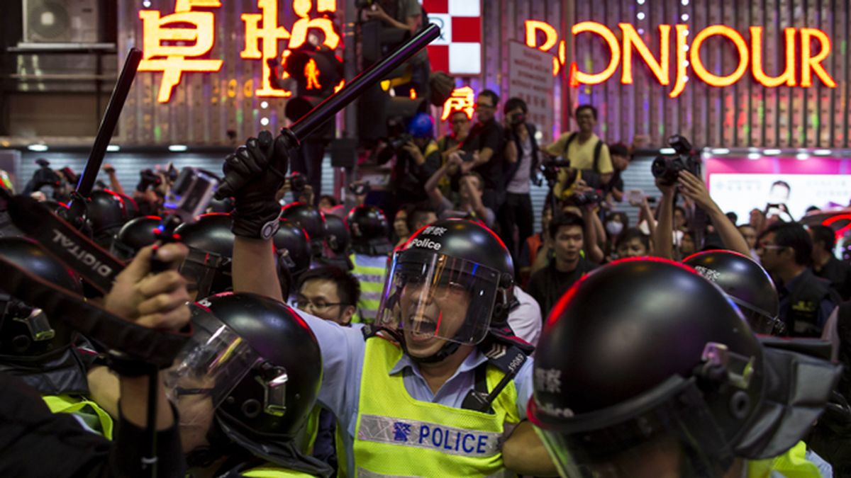 La lucha en Hong Kong se recrudece