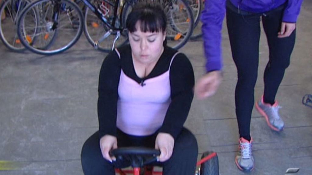 La reportera ha tenido un pequeño accidente durante el entrenamiento