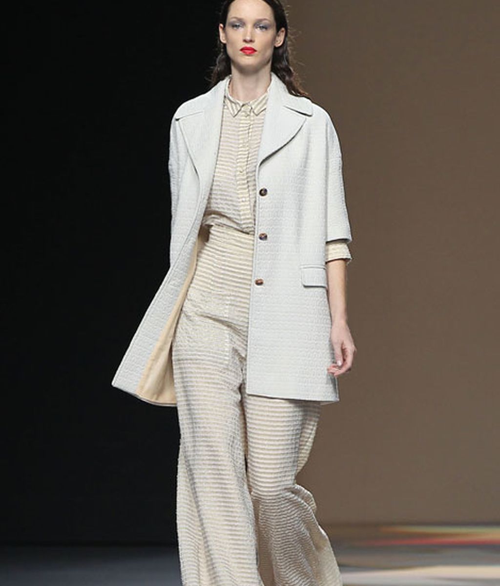 Líneas puras, geometrías y colores empolvados