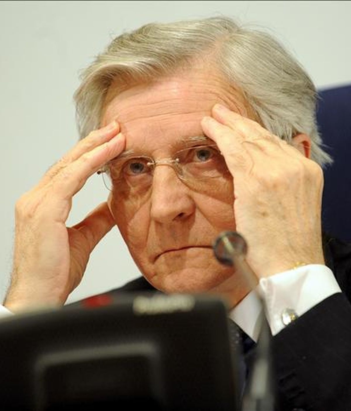 El presidente del Banco Central Europeo, Jean-Claude Trichet, ayer en Praga. EFE