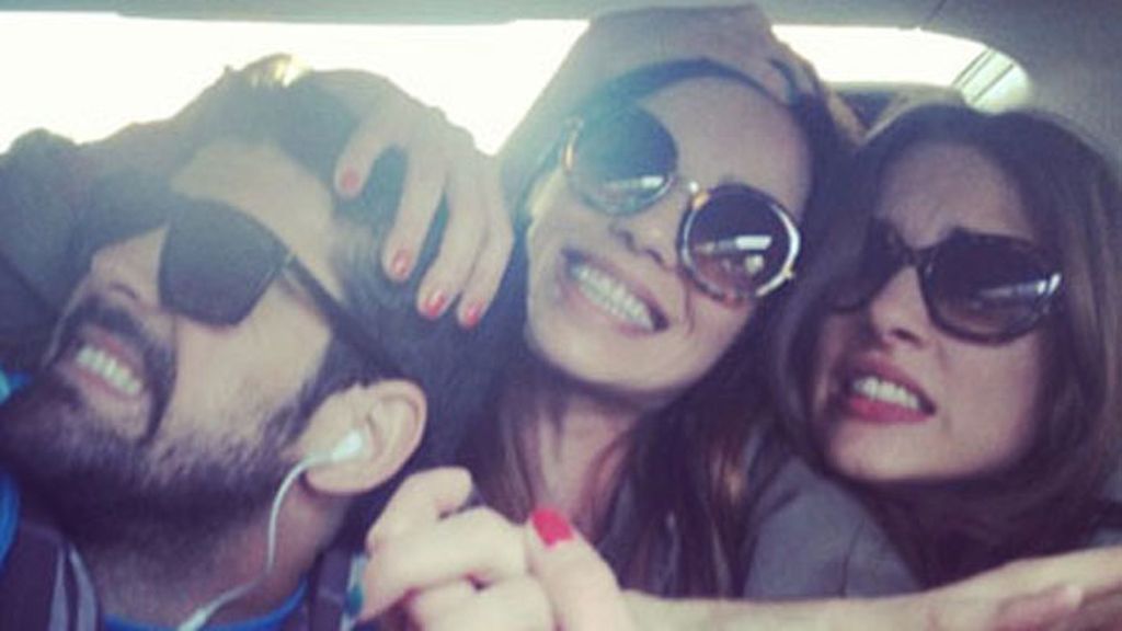 Miguel Ángel Muñoz, Silvia Alonso y Dafne Fernández, de camino al festival