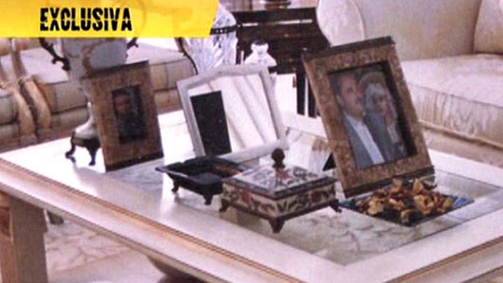 'La Pera', ilustrada con fotografías de Julián Muñoz