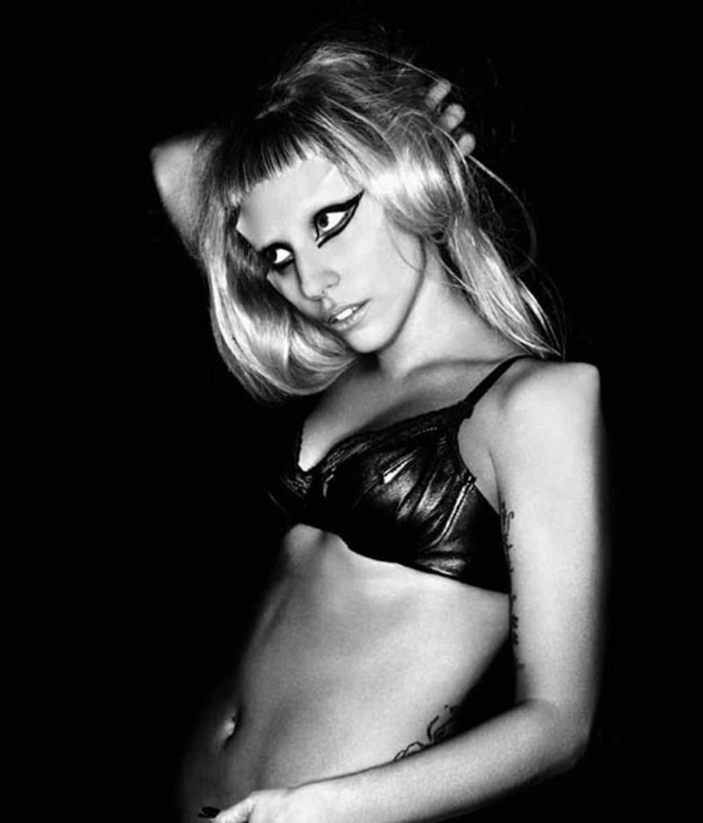 Lady Gaga vuelve a lucir trasero