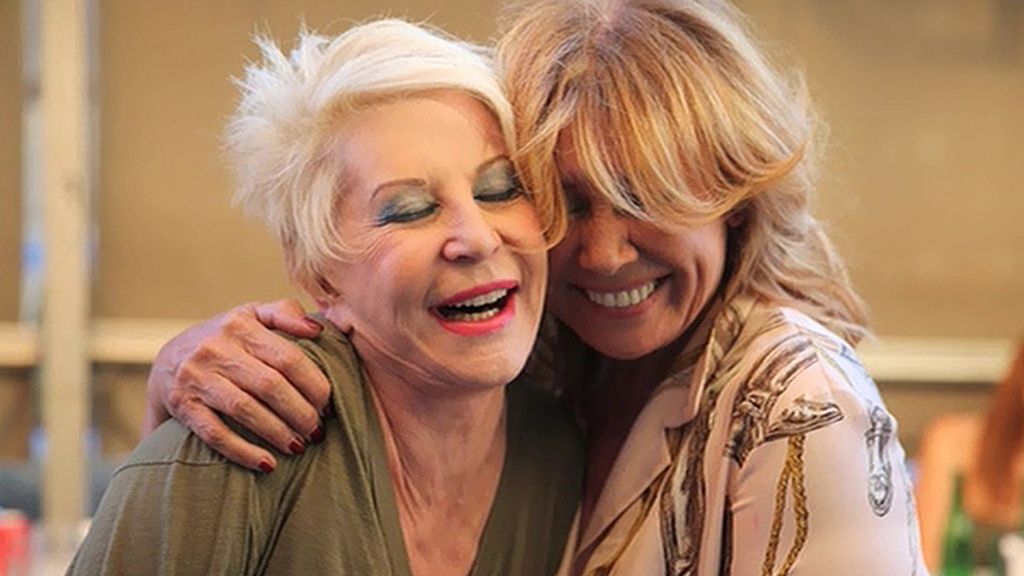 Las colaboradoras de 'Sálvame' dejan a un lado las rencillas