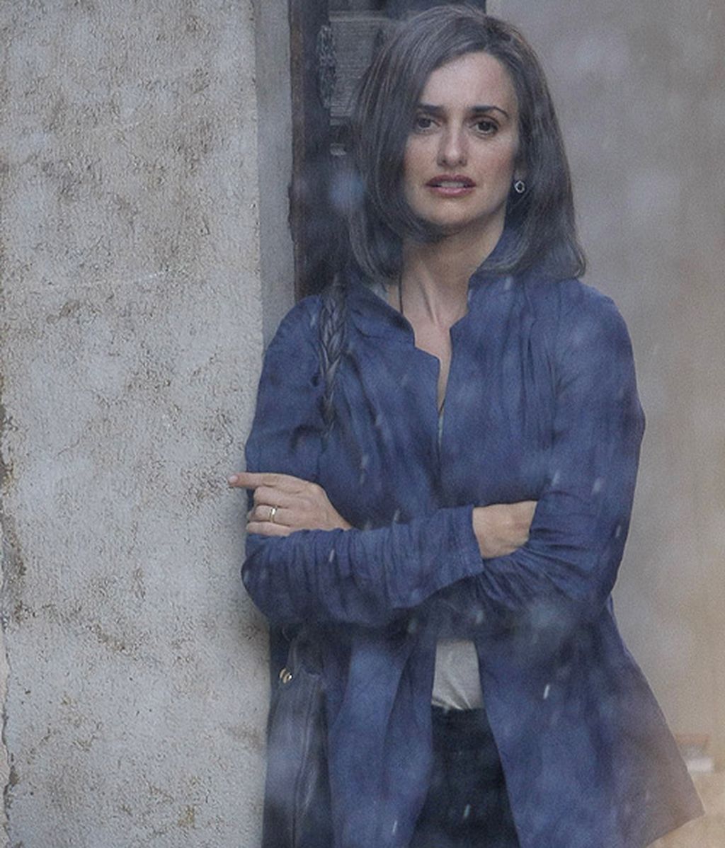 Penélope, tristeza bajo la lluvia en Sarajevo