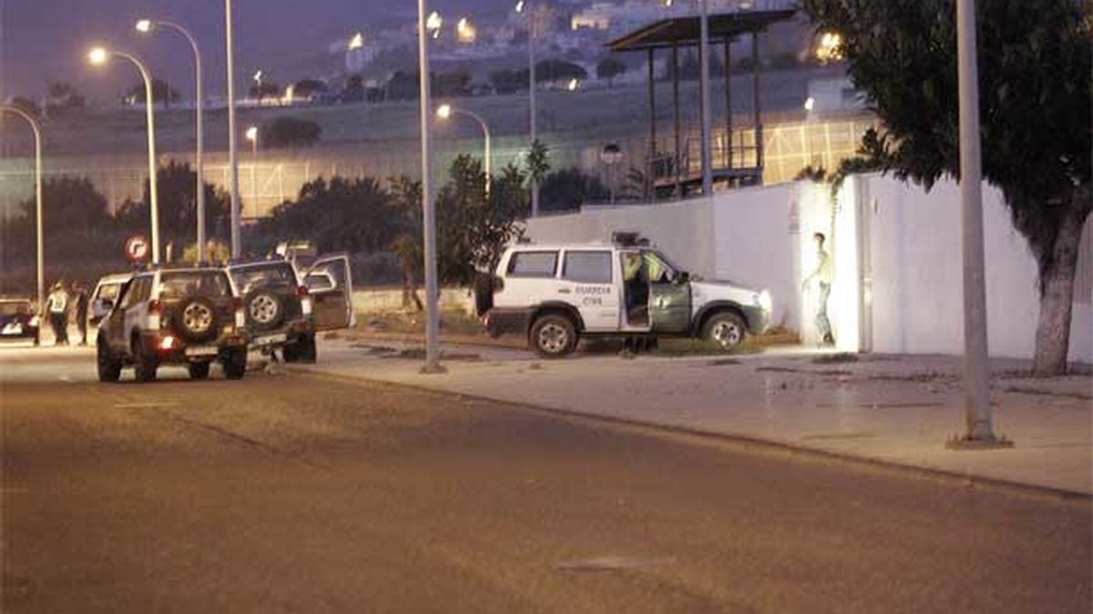Un grupo de 40 subsaharianos han realizado un segundo intento de cruzar a Melilla. Vídeo: ATLAS