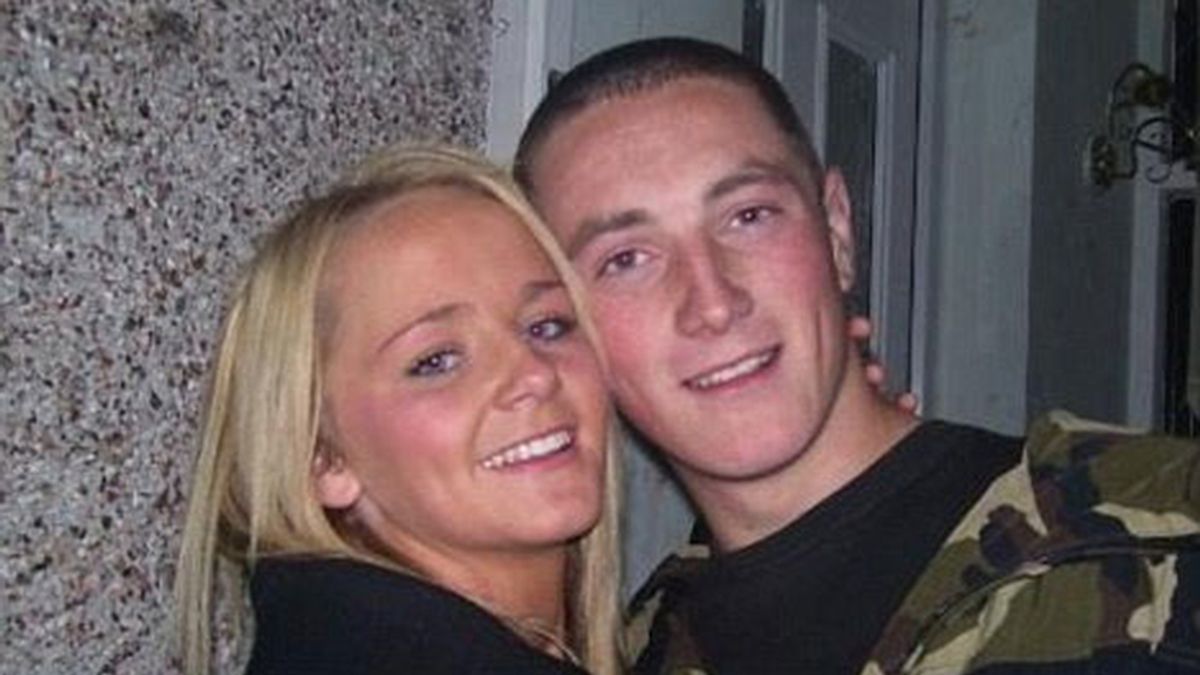 Callum Willcocks, un joven británico adicto a las drogas y al alcohol, acaba con la vida de su novia Kelsey Shaw de 17 años
