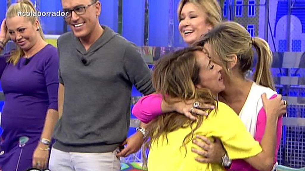 Los colaboradores del programa aplauden su llegada