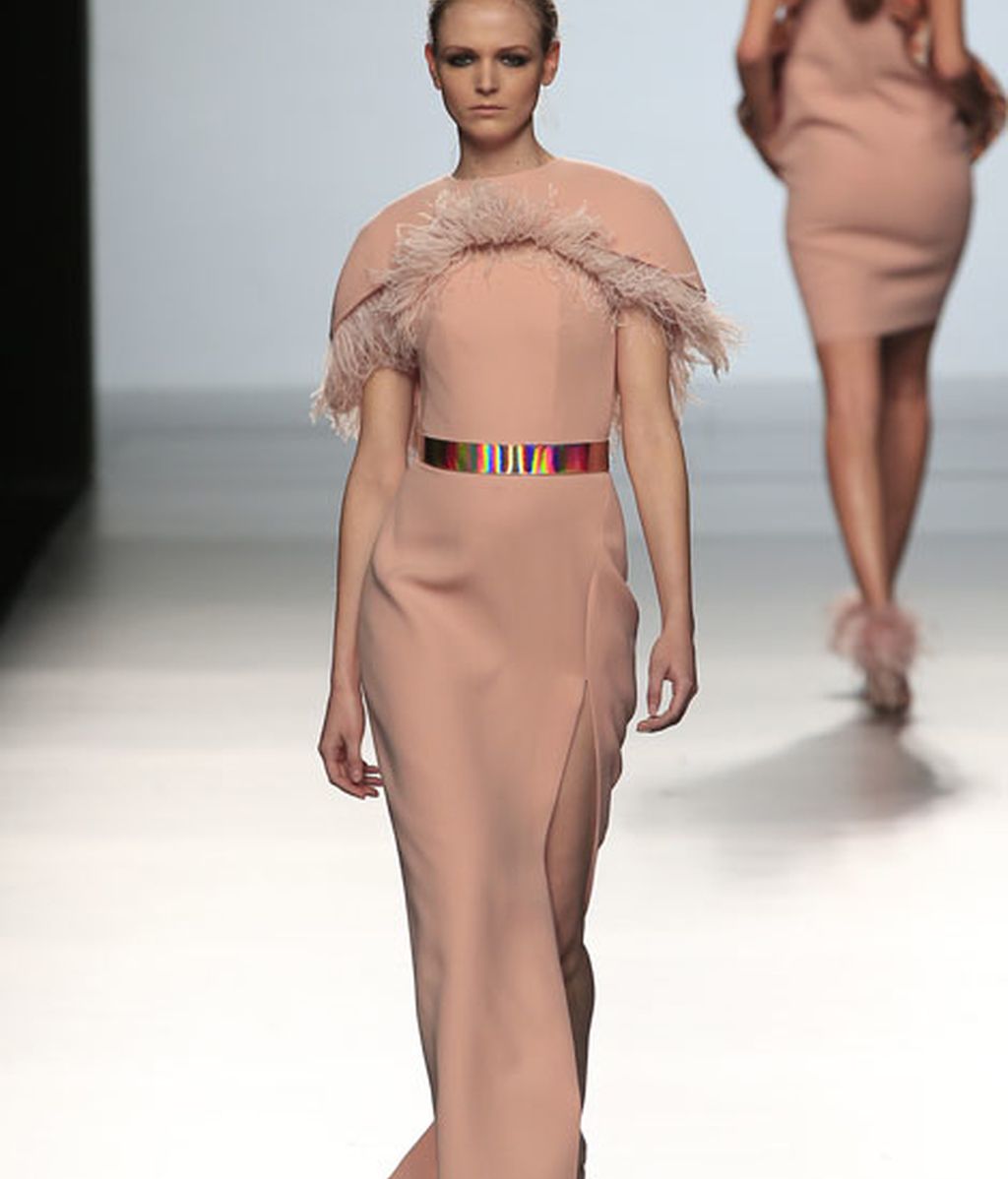 Sofisticación y elegancia en azules, rosas y burdeos