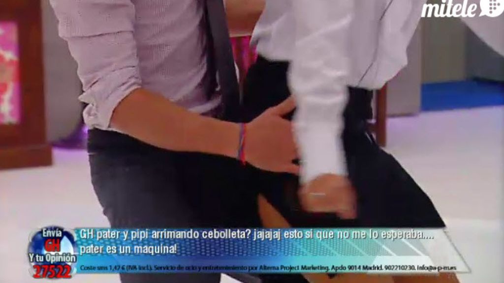 Marta y Cristian, muy juntitos en la fiesta de GH
