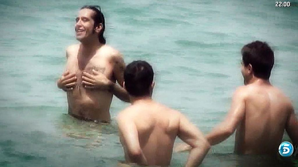 'La Nancy rubia' se da un chapuzón