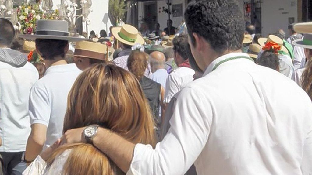 La hija de Isabel Pantoja acude junto a su pareja