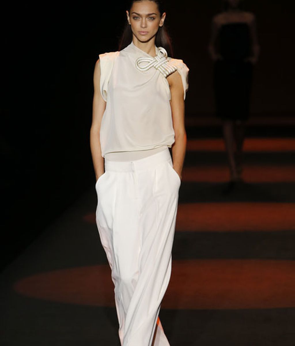 Blancos, negros y azules con detalles dorados