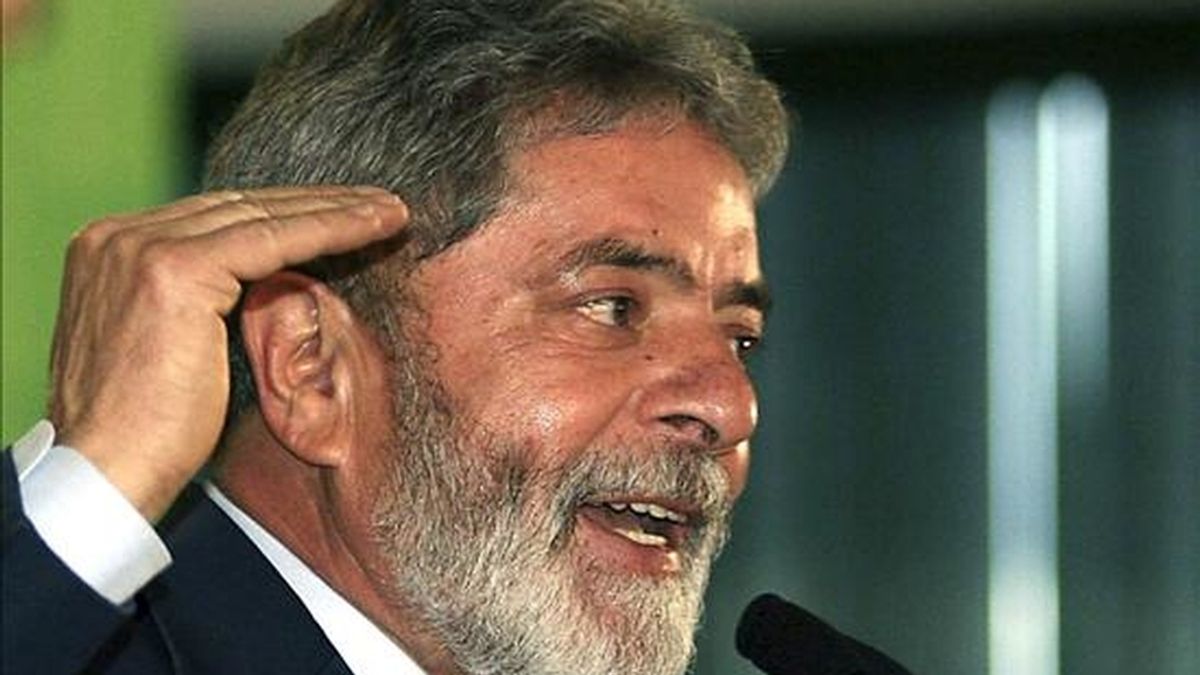 "Pido a todos que apoyen a la nueva presidenta. Eso también significa rendir cuentas, es un estímulo para que queramos hacer más", afirmó Lula en su mensaje, que dirige anualmente a la nación con motivo de las fiestas navideñas. EFE/Archivo "Pido a todos que apoyen a la nueva presidenta. Eso también significa rendir cuentas, es un estímulo para que queramos hacer más", afirmó Lula en su mensaje, que dirige anualmente a la nación con motivo de las fiestas navideñas. EFE/Archivo