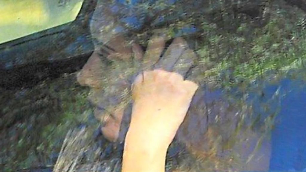 El hijo de Isabel Pantoja, fotografiado en compañía de una chica