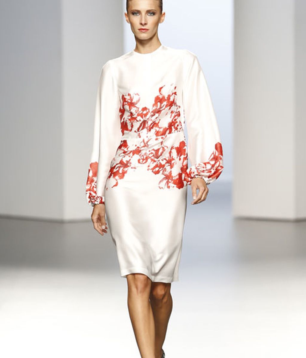 Contención de volúmenes y apuesta por líneas rectas