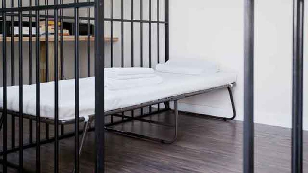 Un artista chino alquila su obra de arte para poder dormir