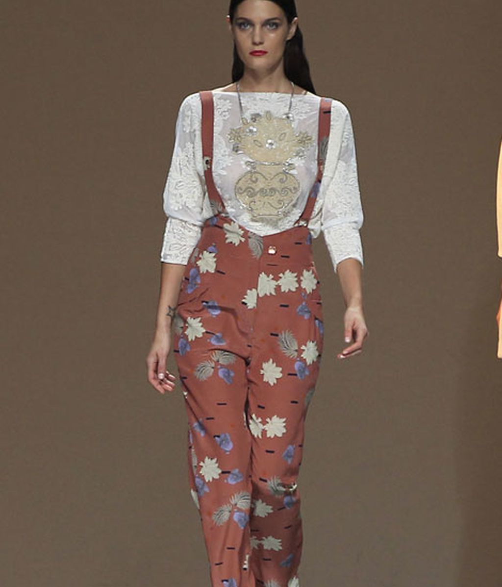 Líneas puras, geometrías y colores empolvados