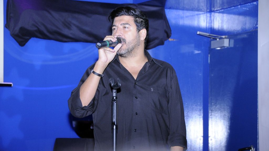 Tony Aguilar fue el encargado de presentar a Katia Aveiro