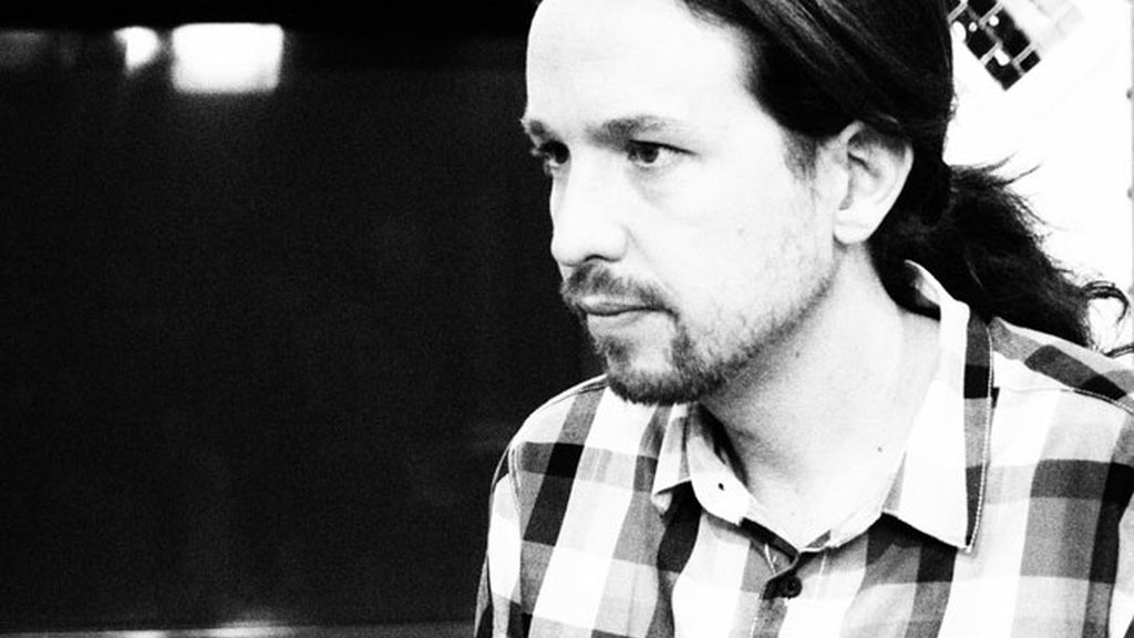 Pablo Iglesias, el hombre del día en fotos: cinco escaños 'sin despeinarse'