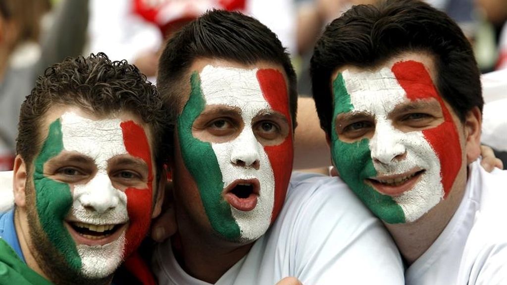 El desafío de España se juega en la grada