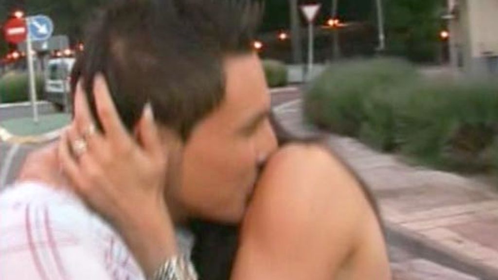 Víctor con Lora y Tatiane