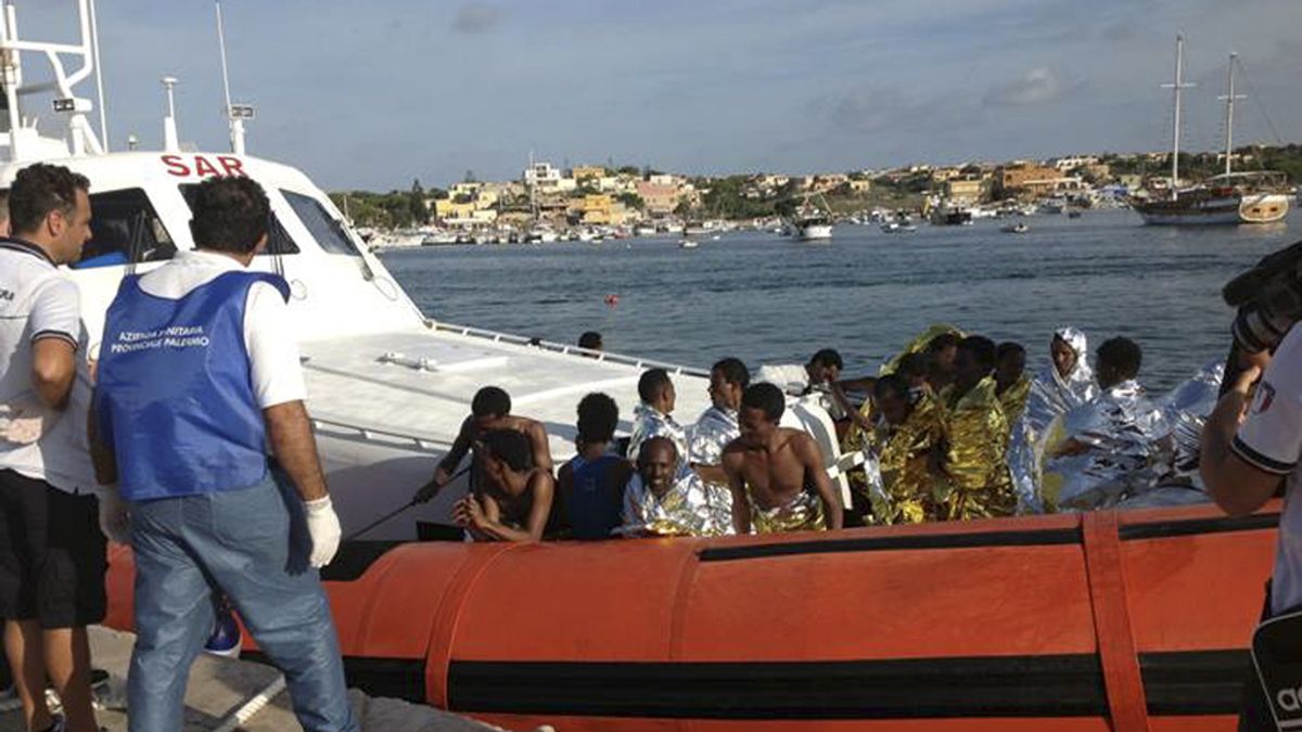 Mueren decenas de inmigrantes frente a Lampedusa