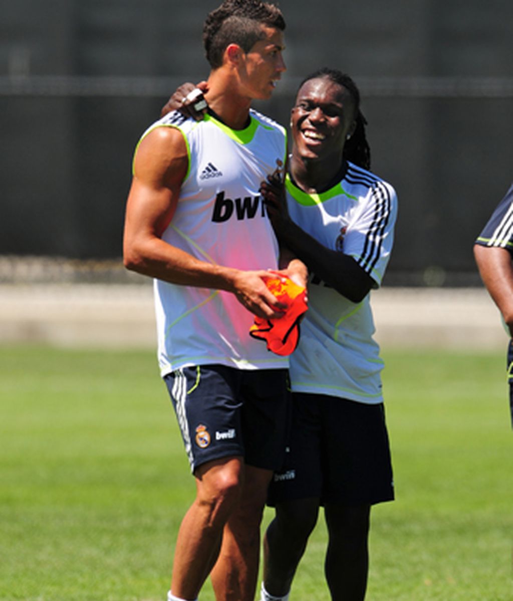 Ronaldo luce músculo en Los Ángeles