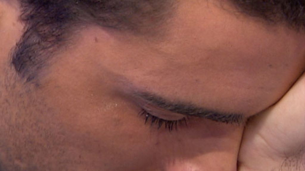 Abraham llora desconsoladamente