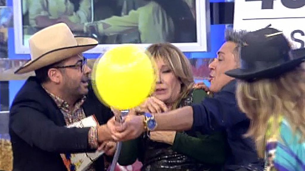 'Sálvame' hace su propia versión del juego de la patata caliente
