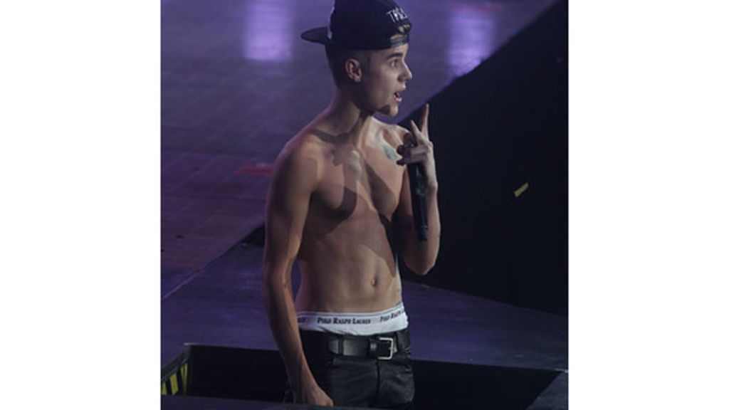 El desnudo de Justin, paso a paso